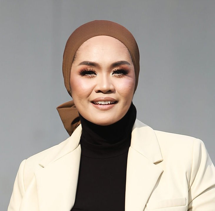 liza-hanim-1_-e1657880495359